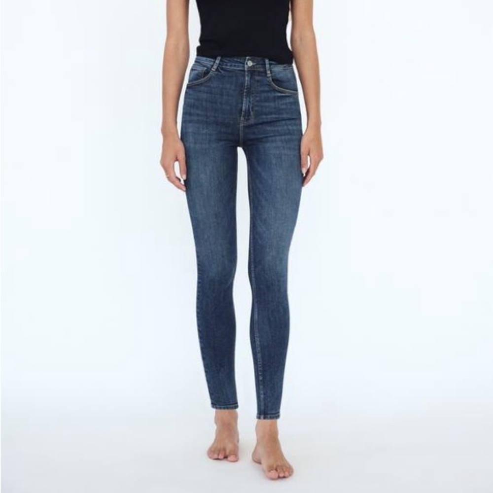 Zara Women's Dark Blue Skinny Jeans